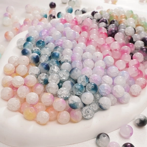 Bunte Glasperlen mit Crackle-Effekt für DIY-Schmuck in verschiedenen Farbverläufen