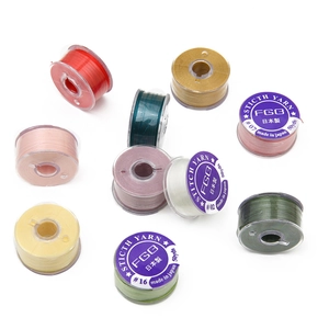 Fil à perles japonais en nylon ciré sur canettes transparentes en couleurs assorties