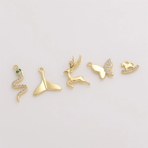 5er Set 14K vergoldete Anhänger mit Walflosse Schlange und Hirsch mit Zirkonia-Besatz