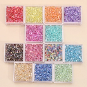 13-color 2-4mm pearlescent glass seed bead set in transparent square containers for DIY jewelry