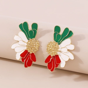 Detailed close-up view of retro floral alloy stud earrings with tricolor enamel petals