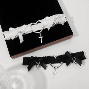Jarretière gothique élastique avec nœud satiné, clochette et pendentif croix en cœur
