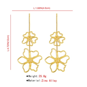 Detailed size chart for vintage gold flower tassel earrings with measurements and weight
