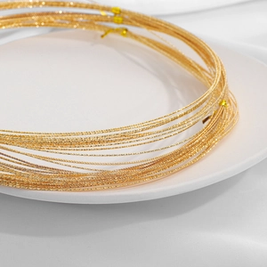 Filo di rame placcato oro 18K con texture floreale per creazione di gioielli fai da te