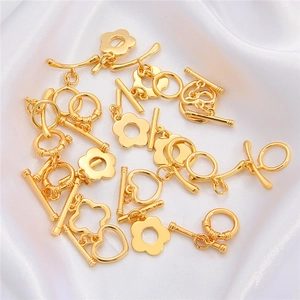 Fermoirs à bascule dorés 18K en formes de cœur et de fleur pour création de bijoux DIY