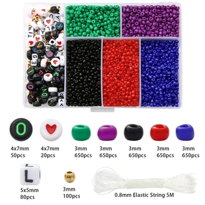 Detailliertes Bastelset mit 3mm Glasperlen, Buchstabenperlen und elastischer Schnur für Schmuck
