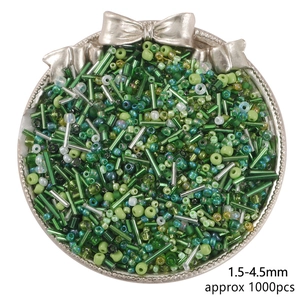 Detail view of 1000pcs mixed green glass seed beads in size 1.5-4.5mm for DIY jewelry