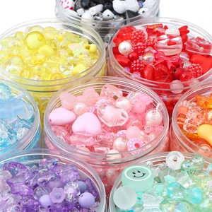 Set perline acriliche colorate fai-da-te barocche con cuori e stelle in vasetto