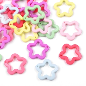 Pendentifs étoiles évidées en acrylique coloré pour bijoux DIY avec finition brillante