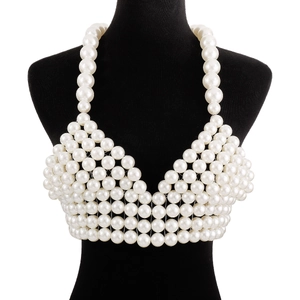 Haut de chaîne de corps en perles blanches exagéré de style dos nu pour femmes