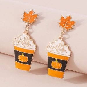 Halloween pompoen en esdoornblad oorbellen met oranje emaille koffiekopje hangers