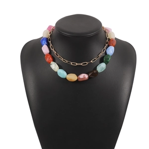 Bunte Kunstharz-Perlenkette und goldene Büroklammer-Gliederkette im Lagen-Look für Damen