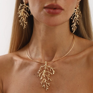 Exaggerated Alloy Branch Coral Design Jewelry Set For Women Fashion Gold Silver Red Earrings Choker Necklace For Beach Vacation