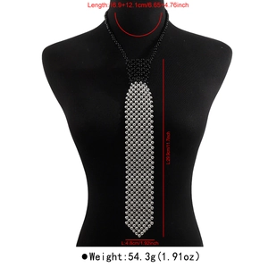 Spécifications de taille détaillées pour un collier cravate perlé noir et argenté poli