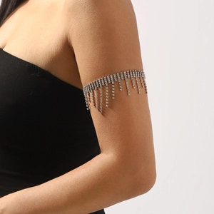 Bracciale da braccio argento con frange di strass e cristalli scintillanti multistrato