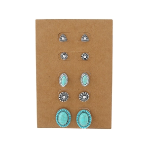 Detail von 5-teiligem Boho-Ohrringset mit Türkissteinen und Vintage-Silbergravuren