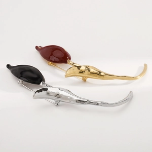 Artistic tulip brooch set in reddish-brown gold and black silver matte finish