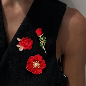 Broche Fleur de Rose Rouge Élégante pour Femmes Alliage Strass Künstliche Perle Émail Broches Costumes Veste Accessoires de Mode