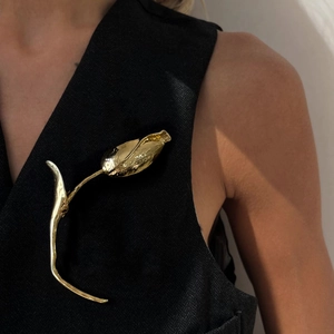 Fashion Elegant Tulip Bud Brooch Alloy Enamel Floral Lapel Pin Hammered Texture Vintage Accessory For Women Banquet Office