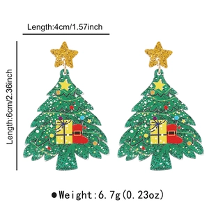 Dimensions détaillées pour boucles d'oreilles sapin de Noël de 4cm sur 6cm de haut