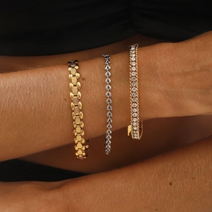 Bracelet Minimaliste en Acier Inoxydable Plaqué Or 14K pour Femmes Chaîne Cœur Bracelet Tennis en Strass Bijoux Cadeau