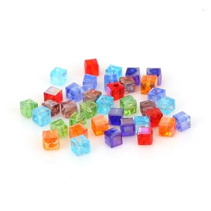 Bunte 6mm quadratische facettierte Glaskristallperlen für DIY-Schmuck und Armbänder