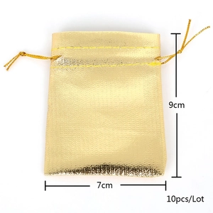 Detail view of 7x9cm gold metallic drawstring organza jewelry pouch with 10pcs pack size