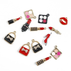 DIY Anhänger Set mit Lippenstift, High Heels und Schminktasche in rot-schwarzem Emaille