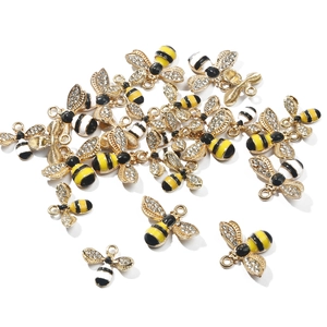 Goldene Bienenanhänger mit Kristallen und Emaille für die DIY Schmuckherstellung