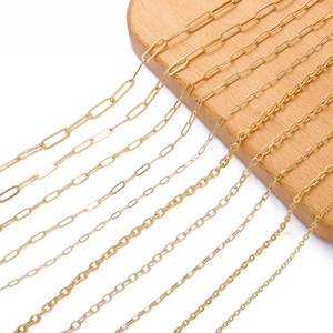 Diverses chaînes en acier inoxydable plaqué or 18K pour bijoux DIY sur bois