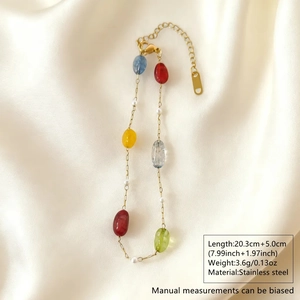 Collana in acciaio inossidabile con pietre colorate e perle su pregiata seta crema