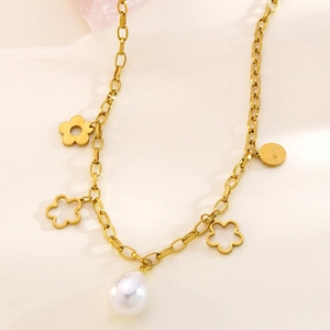 Exquisite 18k gold plated stainless steel floral necklace with teardrop pearl charm