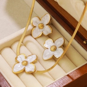 Stainless Steel Enamel Flower Jewelry Set For Women Sweet Floral Snake Chain Necklace And Stud Earrings Party Accessories