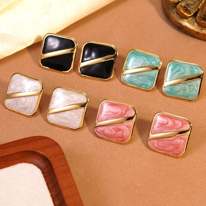 Boucles d'Oreilles Clous Carrées en Acier Inoxydable Émail Texture de Marbre Géométrie Vintage Français Bijoux Femme
