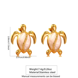 Goldene Schildkröten-Ohrringe aus Edelstahl mit rosa Muschel-Inlay im Meeresstil
