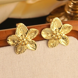 Boucles d'oreilles fleur 3D vintage français en acier inoxydable doré texturé