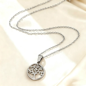 Collana con ciondolo Albero della Vita in acciaio inossidabile su elegante seta bianca