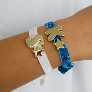 Glitter elastische armbandenset met gouden ster bedeltjes en S K initialen letters
