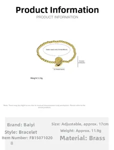 Vue détaillée du bracelet en laiton doré à perles avec pendentif conque et dimensions