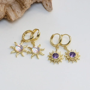 Boucles d'oreilles tournesol en laiton vintage avec opale et zircon violet dorées