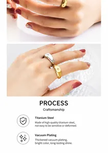 Makro-Detail des französischen Vintage-Siegelrings mit Sternen in Gold und Silber