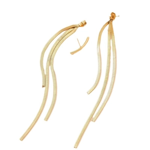 Elegante lange Quasten-Ohrringe aus Gold-Titanstahl mit dreifacher Schlangenkette