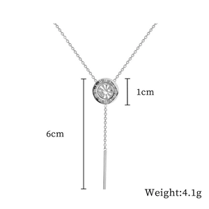 Minimalistische silberne Kette mit römischen Ziffern, Kristall und vertikalem Stab