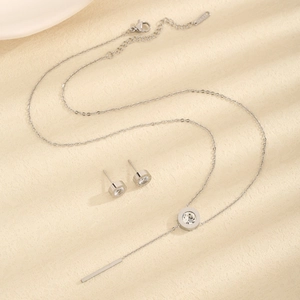 Minimalistisches Roman-Quasten-Schmuckset mit Zirkon-Halskette und passenden Ohrsteckern