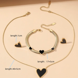 Gouden hart sieradenset met zwarte hangers inclusief ketting en armband set