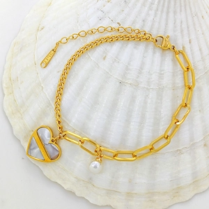 Bracelet coeur et perle en acier titane avec chaîne mixte et breloque en nacre
