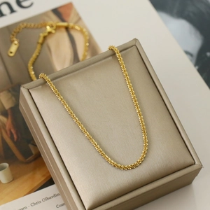 Fashionable sparkling 18K gold plated titanium steel necklace with lobster clasp and chain