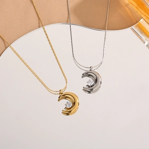 Minimalistische Mondsichel-Anhänger-Halskette Aus Titanstahl Mit Strass Koreanische Mode Gold Stahl Schlüsselbeinkette Für Damen