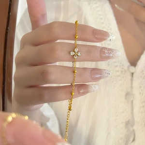 Elegante klavertje vier armband van titaniumstaal met zirkonia voor dames