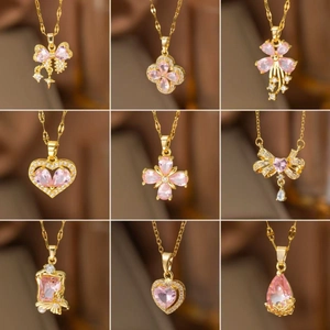 Französische Süße Rosa Zirkonia Herz Schmetterling Blume Anhänger Halskette Titanstahl Kupfer Schmuck Für Damen Mädchen
